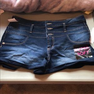 Size 13 no boundaries shorts